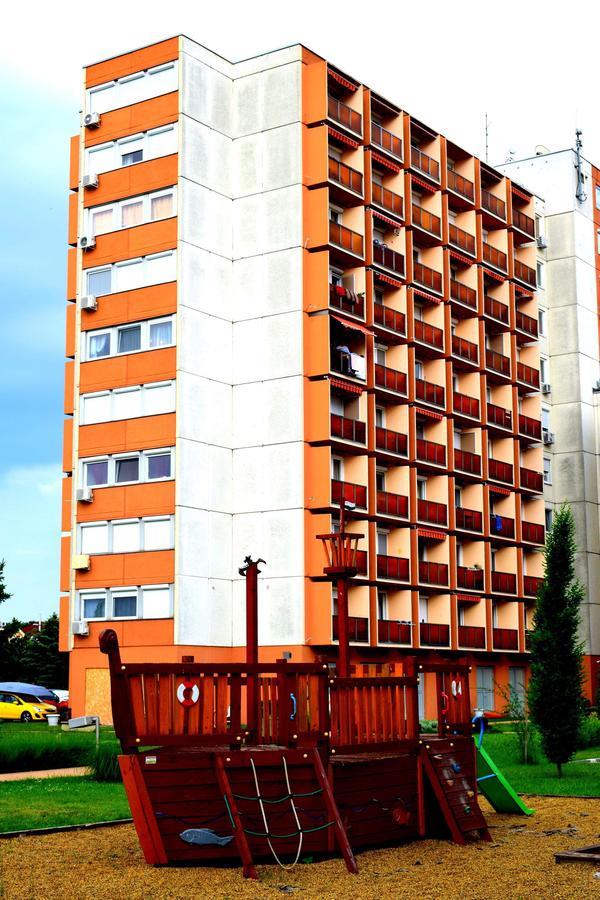 Cuki Apartmanok Siofok Luaran gambar